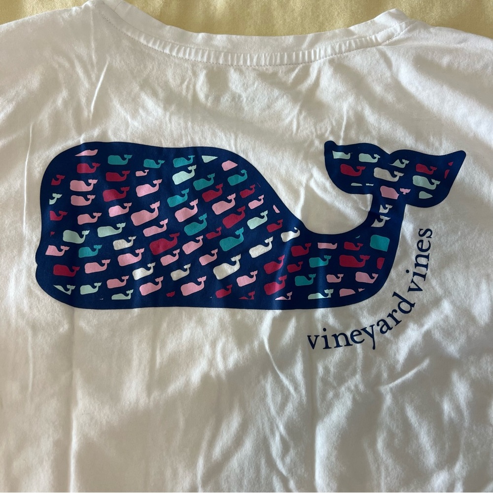 🦩Vineyard Vines T Shirt